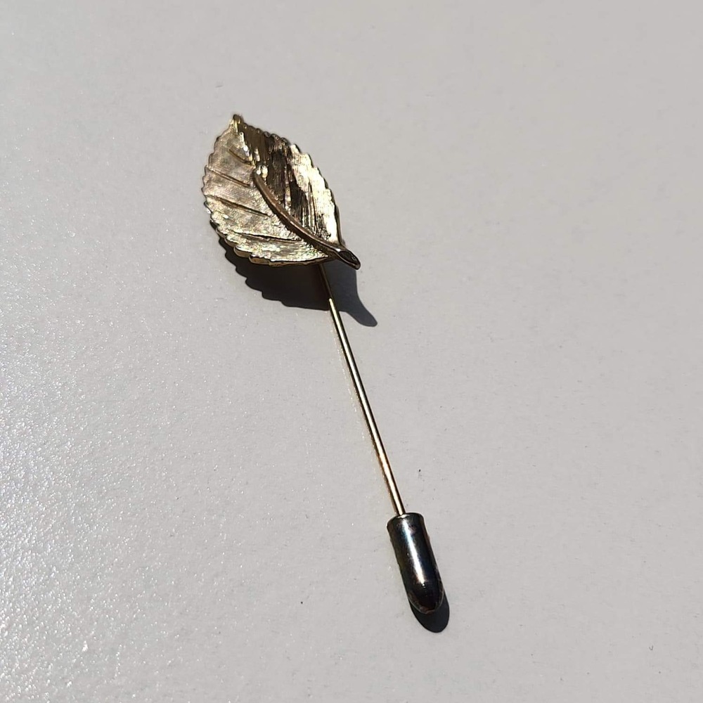 Vintage Leaf Stick Pin Gold Vintage Textured Nature Lapel Hat Pin